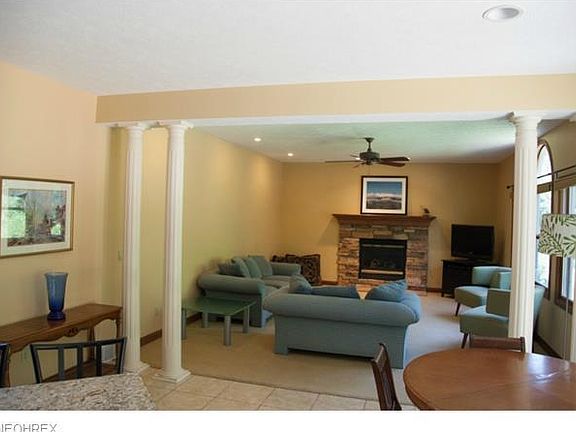 4th image of 5567 Hollythorn Dr