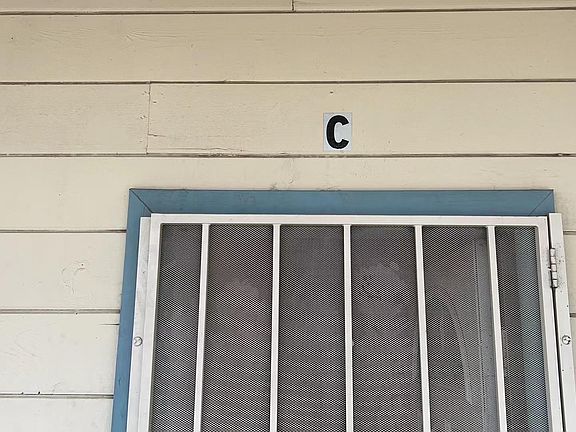 2nd image of 924 W 2nd St APT C