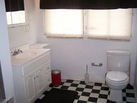 3 bed, 1333 sqft, $1,600 — Photo 1