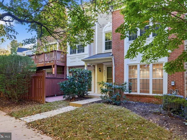 4323 Runabout Ln #171, Fairfax, VA 22030