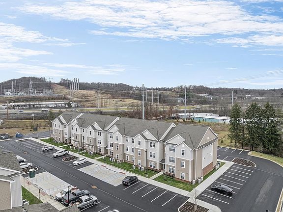 5th image of 1000 Barney Ln #2305