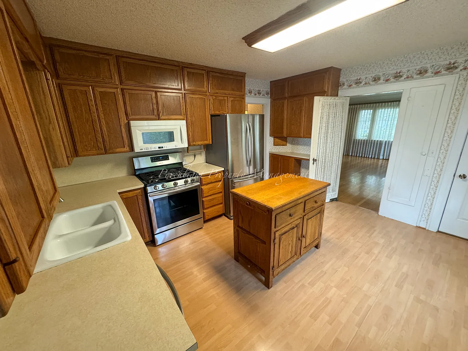 FRONT1201 - 1 — Photo 4