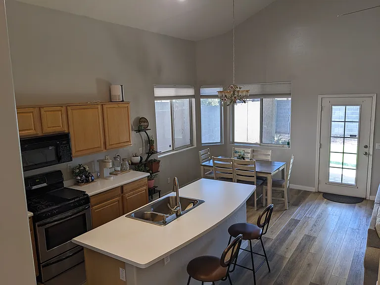 731 W Kent Pl — Photo 6