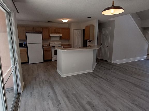 4th image of 2146 Natures Gate Ct N
