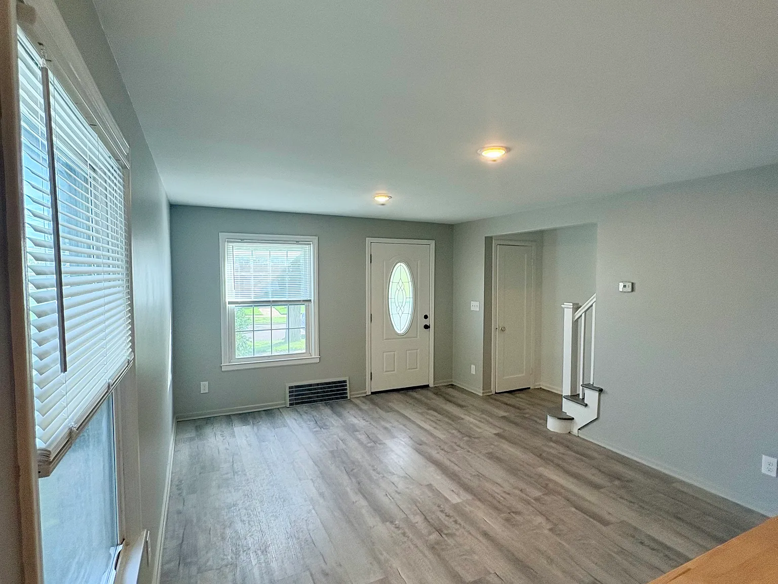 2 bed, 1200 sqft, $1,450 — Photo 4
