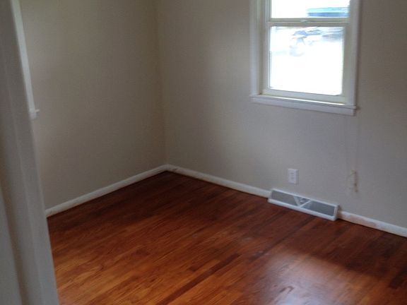 4th image of 1230 S Sheridan Ave