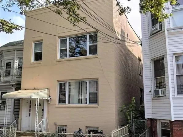 685 E 223rd Street, Bronx, NY 10466