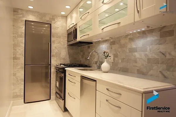 Rented by FirstService Realty (legacy) | media 28