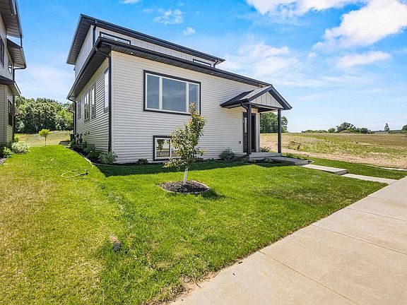 3rd image of 448 Gunderson Dr