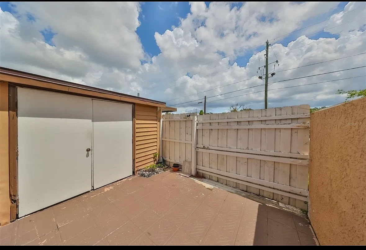 1823 Clearbrooke Dr — Photo 3