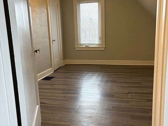 4th image of 203 Hodge Ave