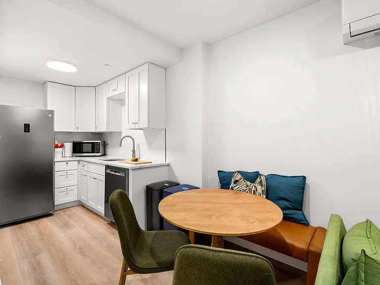 18 Benedict St #10 — Photo 9