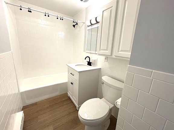 4th image of 94 Beacon St APT 27