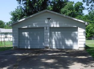 217 S Earl St, Independence, KS 67301