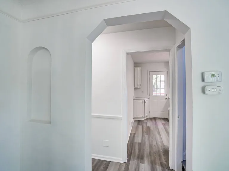 217 Grand Blvd — Photo 10