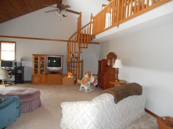 3rd image of 2573 S Blaine Pike
