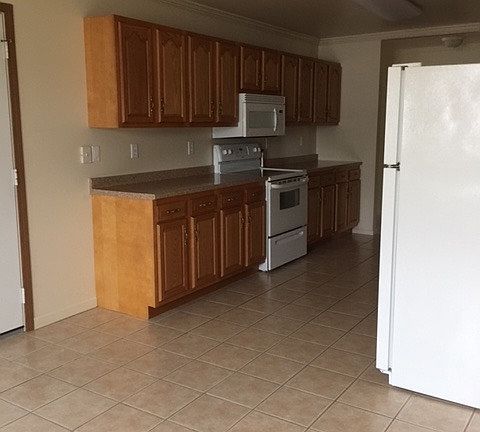 4th image of 1606 Foxwood Dr