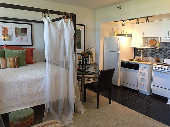 3rd image of 431 E Central Blvd APT 313