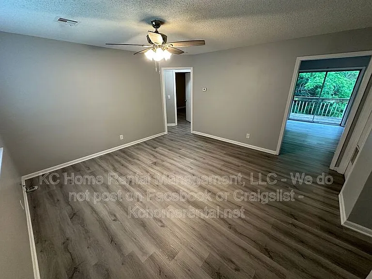 4711 Switzer Rd — Photo 10