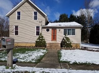 25660 Bronson St, Olmsted Falls, OH