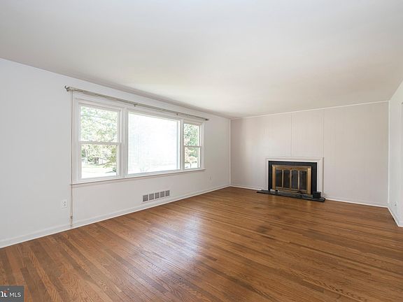 4th image of 116 Byrne Dr