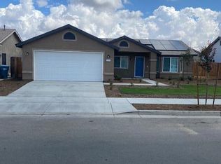 1136 S Royal Oak Pl W, Porterville, CA 93257