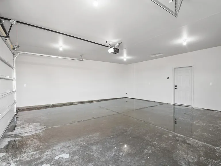 622 W Matthew Trl — Photo 24