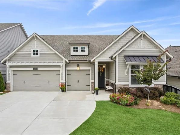 6947 Scenic Overlook Trce, Flowery Branch, GA 30542