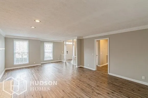 7509 Rolling River Pkwy — Photo 4