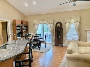 10 Nevins Dr, Londonderry, NH 03053