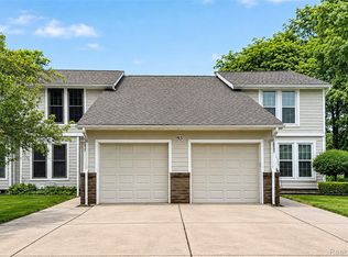 22857 Cranbrooke Dr, Novi, MI 48375