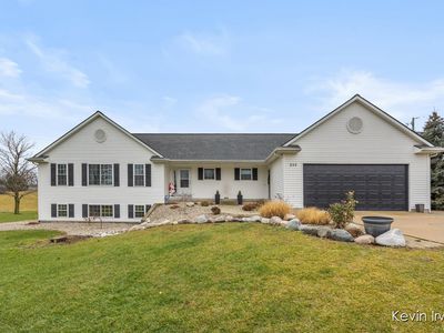 252 Byron Rd, Byron Center, MI, 49315