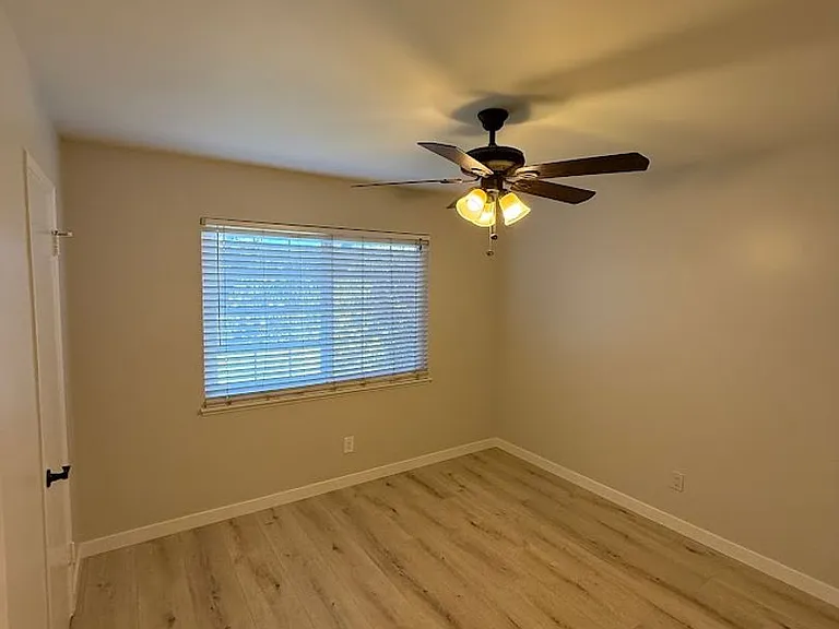 15148 Oro Grande St — Photo 39