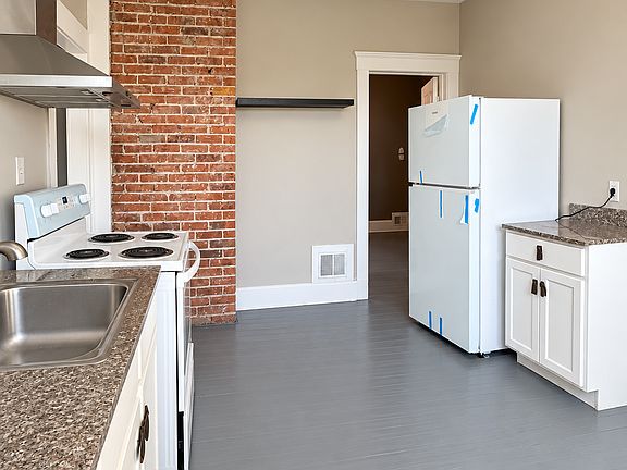 2nd image of 591 Hague St #1