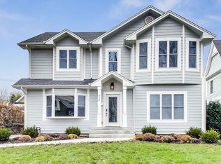 636 S Stough St, Hinsdale, IL 60521