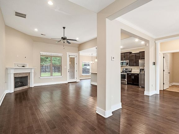 4th image of 7660 Elpine Gray Dr
