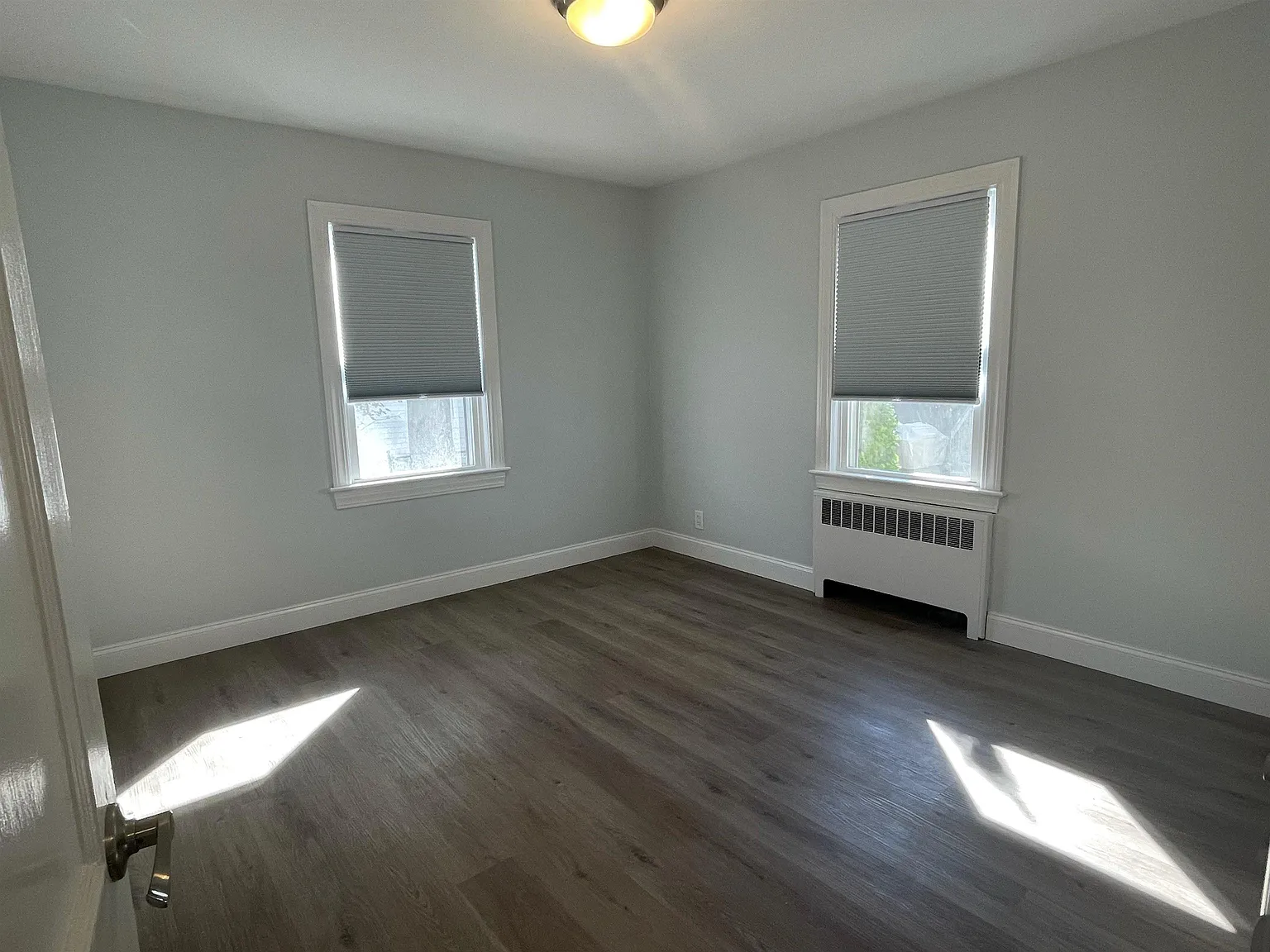 4 bed, 2.0 bath, 1436 sqft, $4,200 — Photo 3