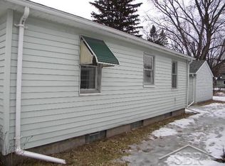 1582 Hemmeter Rd, Saginaw, MI 48638