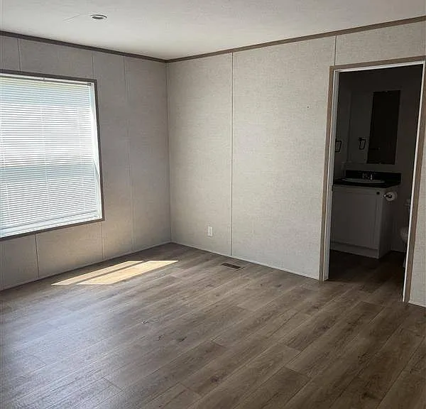 216 Circle Dr #9R — Photo 5