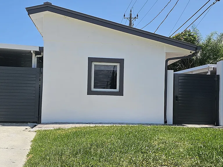 9840 Colonial Dr — Photo 3