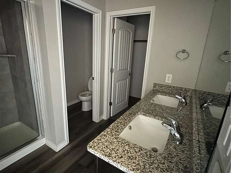 1226 Thames Chase Dr — Photo 9