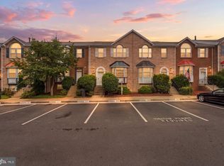 46606 Silhouette Sq, Sterling, VA 20164
