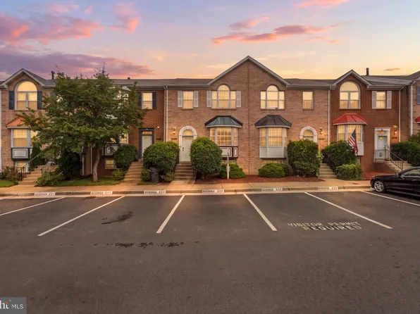 46606 Silhouette Sq, Sterling, VA 20164