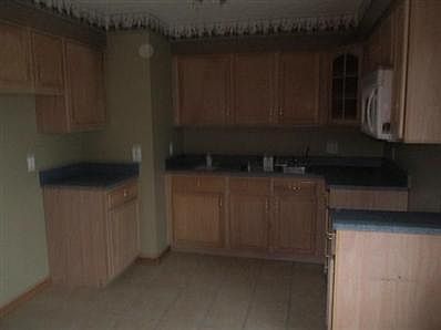2nd image of 606 Briar Ave