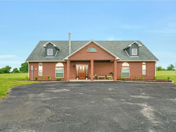 20500 Keck Rd, Siloam Springs, AR 72761