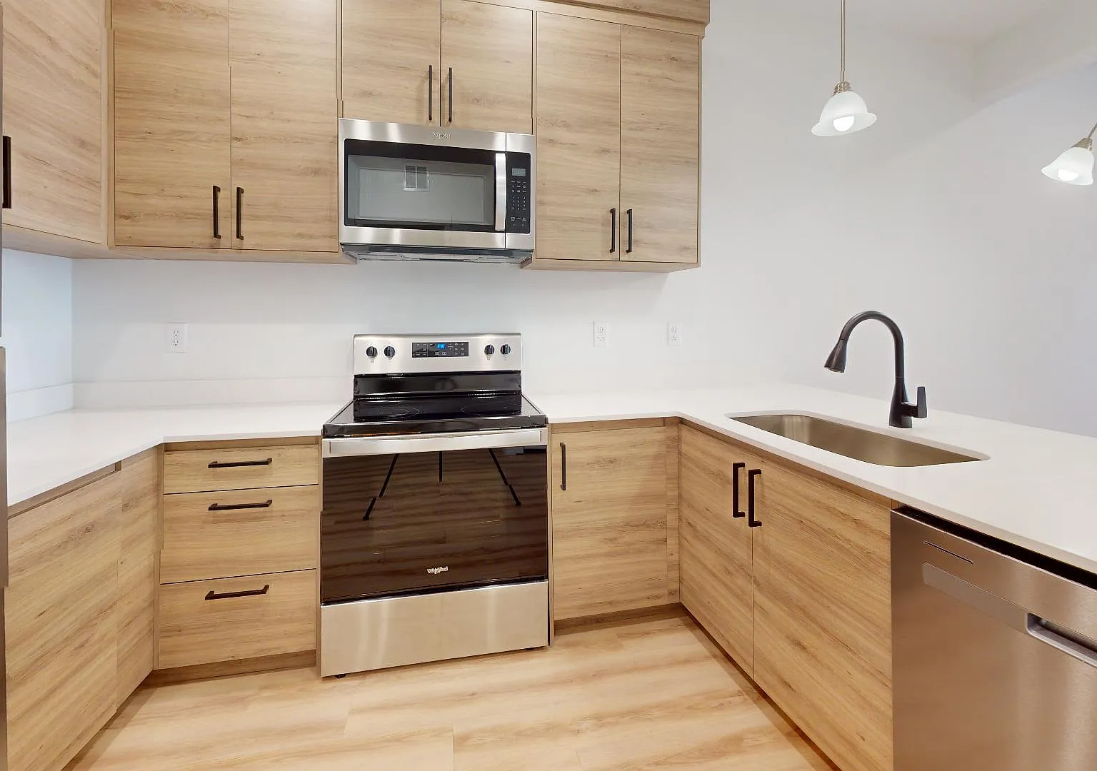 Yard Bldg 07: Unit 201 Type 3: Standard - 201 — Photo 2