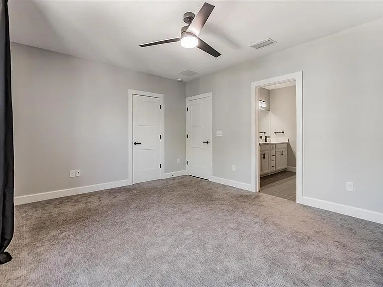 1302 W Carmen St #1 — Photo 18