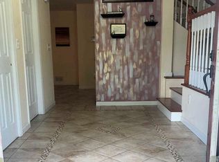 26 Waldorf St, Somerset, NJ