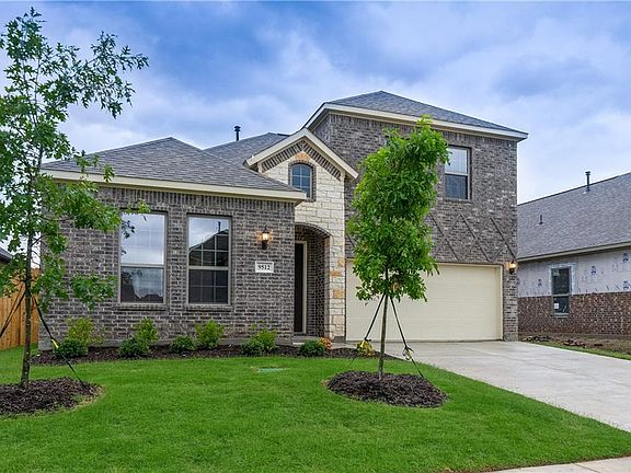 3rd image of 9512 Meadowpark Dr