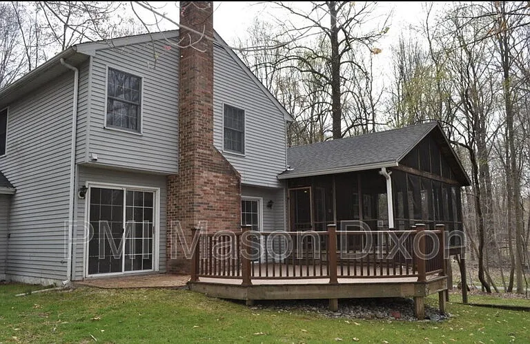 4035 Huckleberry Row — Photo 9